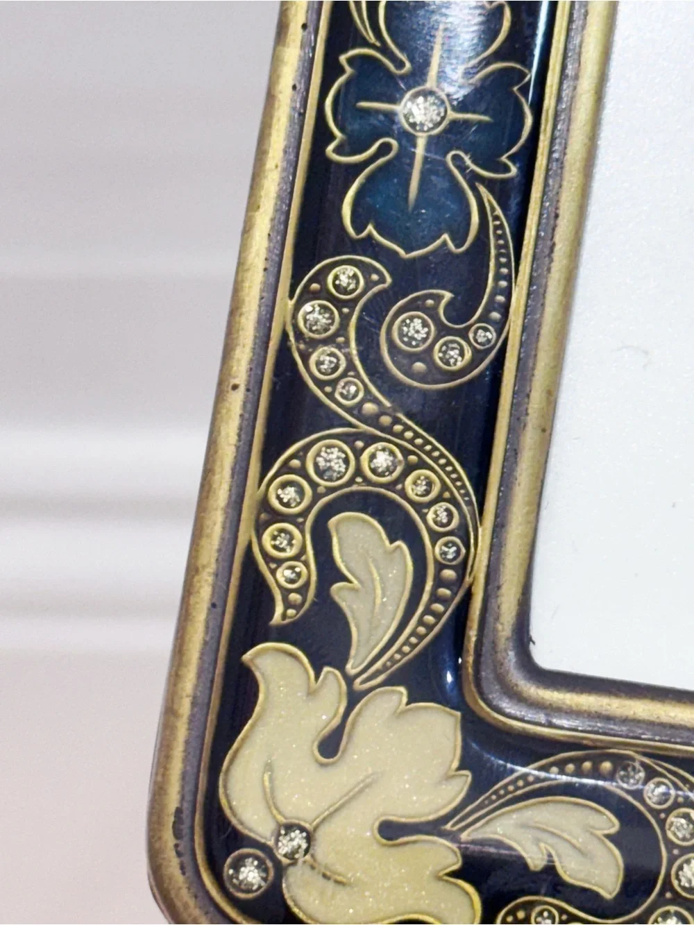 Vtg brass black white swirl enamel glitter accent frame 3 x 4.5
